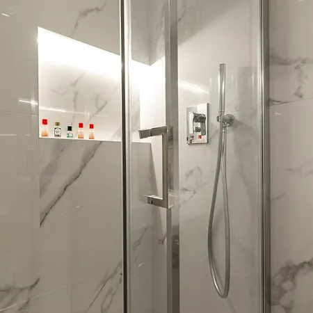 Koala House روما